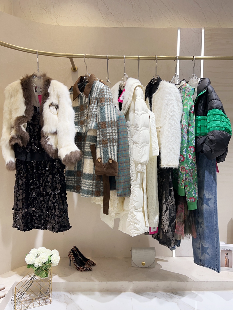 【B CHRISINA BERENGER】24冬 (3).JPG