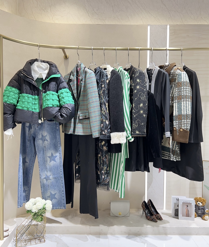 【B CHRISINA BERENGER】24冬 (4).JPG