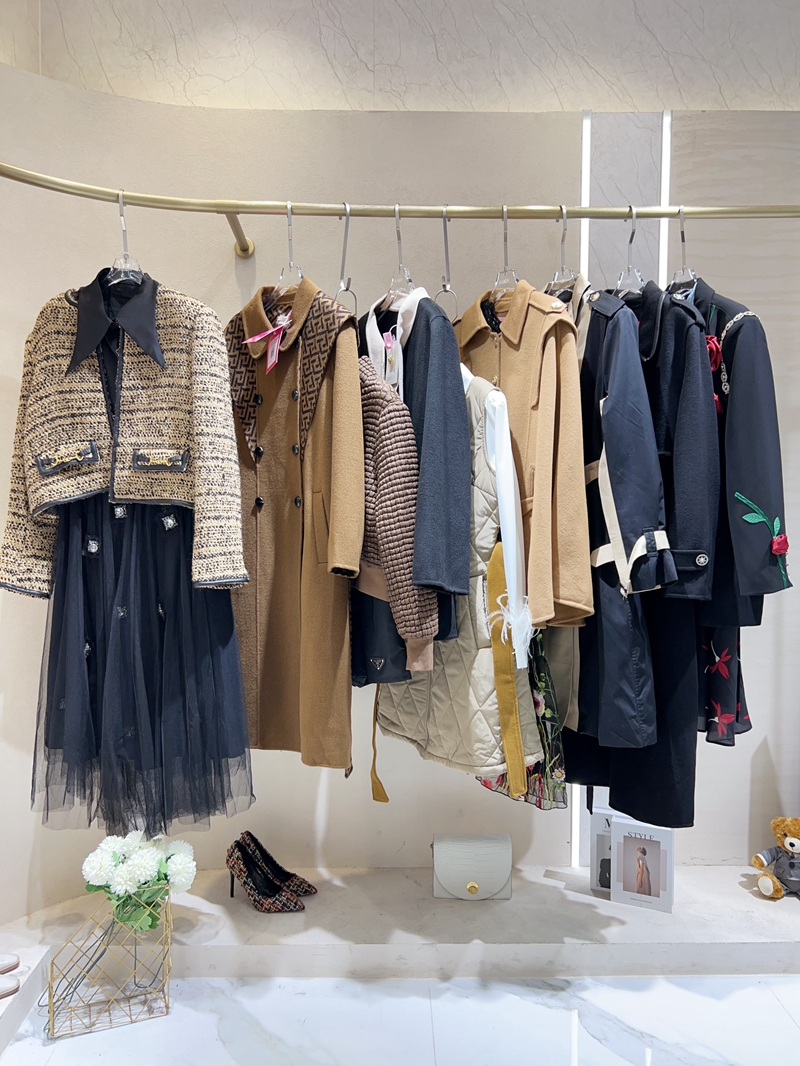 【B CHRISINA BERENGER】24冬 (2).JPG