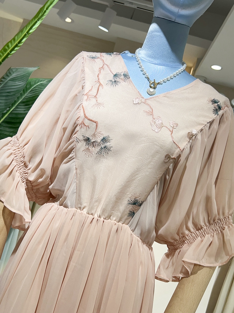 【兰戈罗威 (ABUIABACGAAgn8q7wAYo3Z2r-AcwoAY4qgg3).JPG