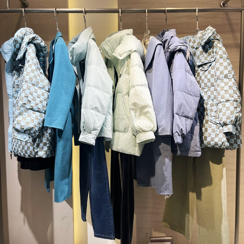 【朗斯莉】23冬03.jpg